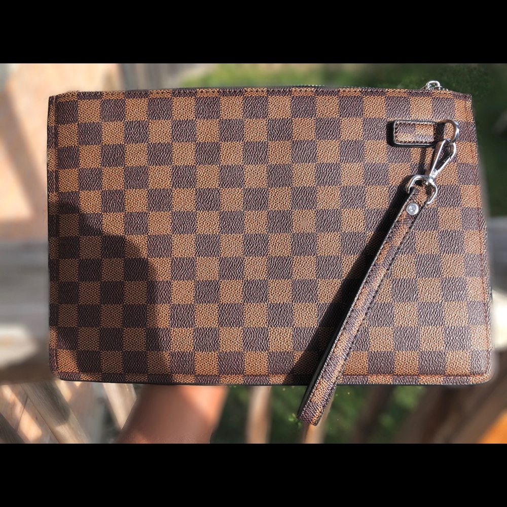 Be in Paris pouch